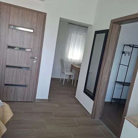 아파트 Gyoengyvirag Apartmanhaz 잘라카로쉬