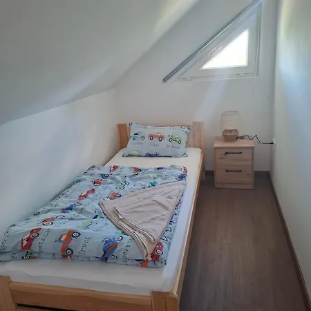 아파트 Gyoengyvirag Apartmanhaz *