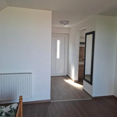 아파트 Gyoengyvirag Apartmanhaz