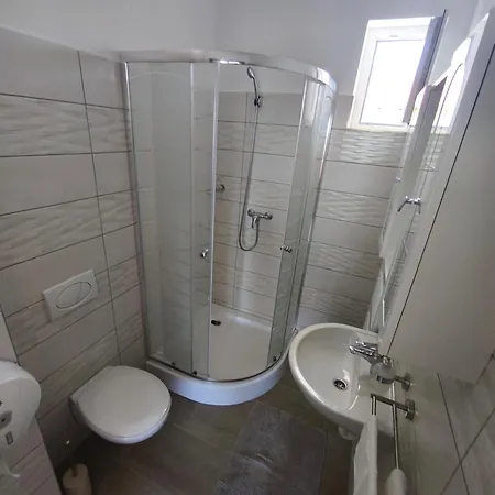 Gyoengyvirag Apartmanhaz * Zalakaros