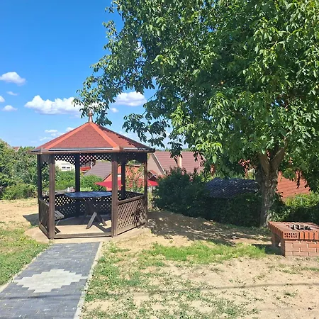 Gyoengyvirag Apartmanhaz Lejlighed Zalakaros