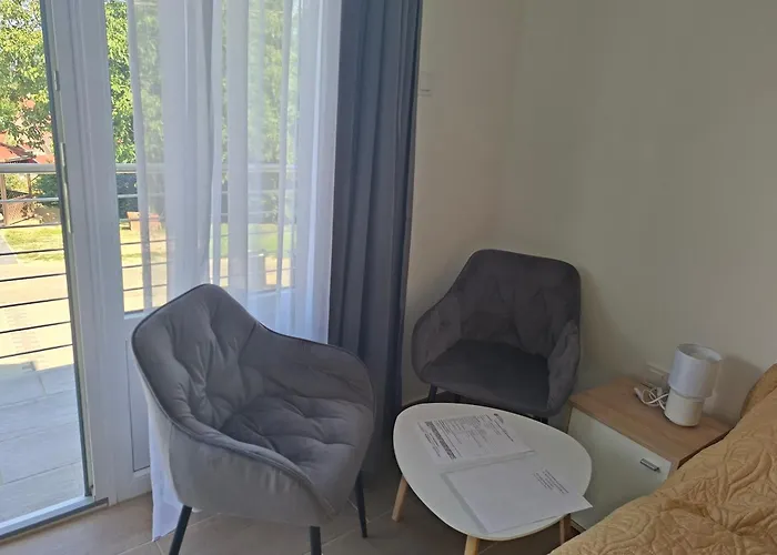 דירה Gyoengyvirag Apartmanhaz *