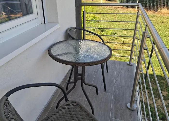 Gyoengyvirag Apartmanhaz 公寓