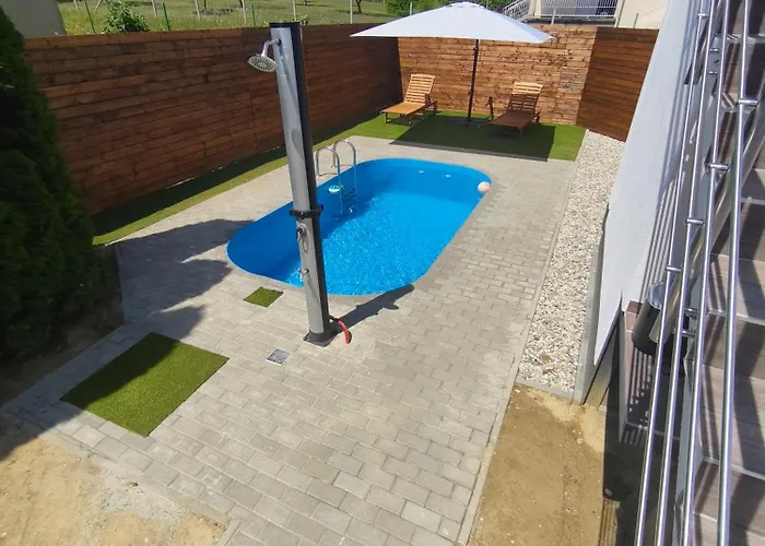 Gyoengyvirag Apartmanhaz דירה